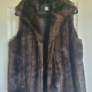 New Directions Brown Faux Fur Cape